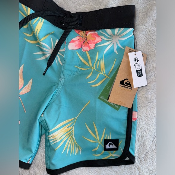 NWT Toddler Quicksilver Swim Trunks - Picture 2 of 4